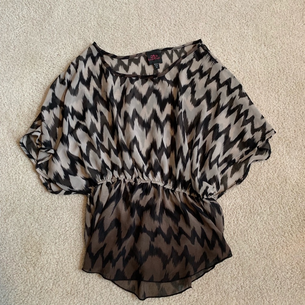 2B Bebe Long blouse lace